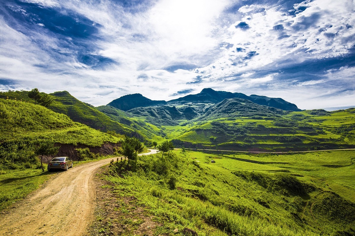 陇中新景－－崛头山