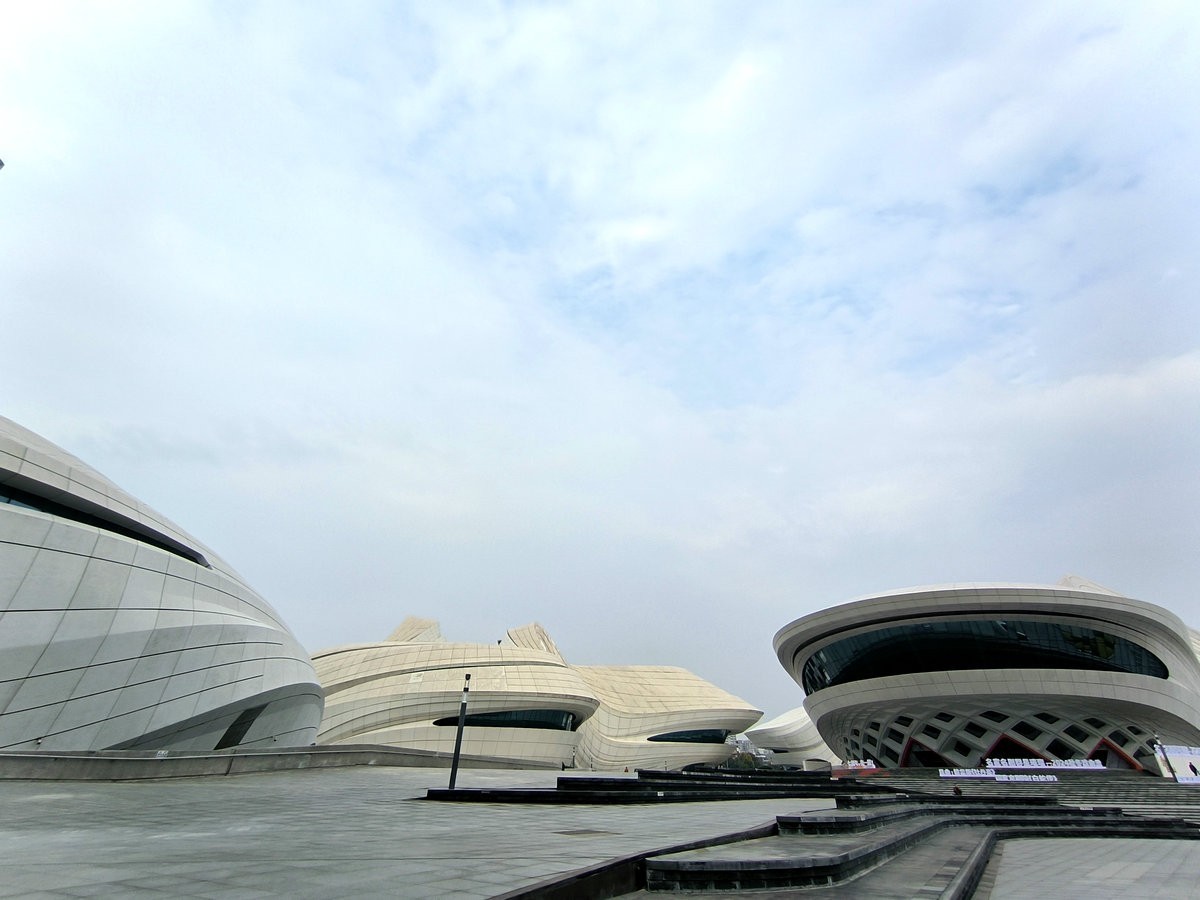 漫步星城 走街串巷（552）扎哈.哈迪德的作品