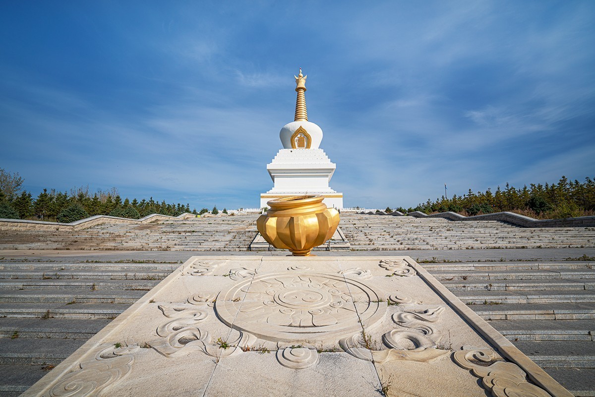 结伴旅游---海拉尔的两河圣山风景区