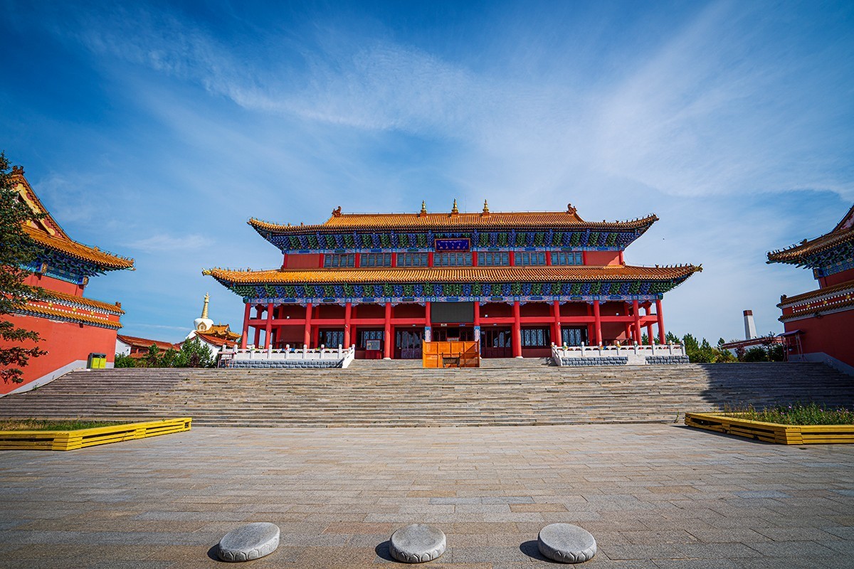 结伴旅游---海拉尔的两河圣山风景区