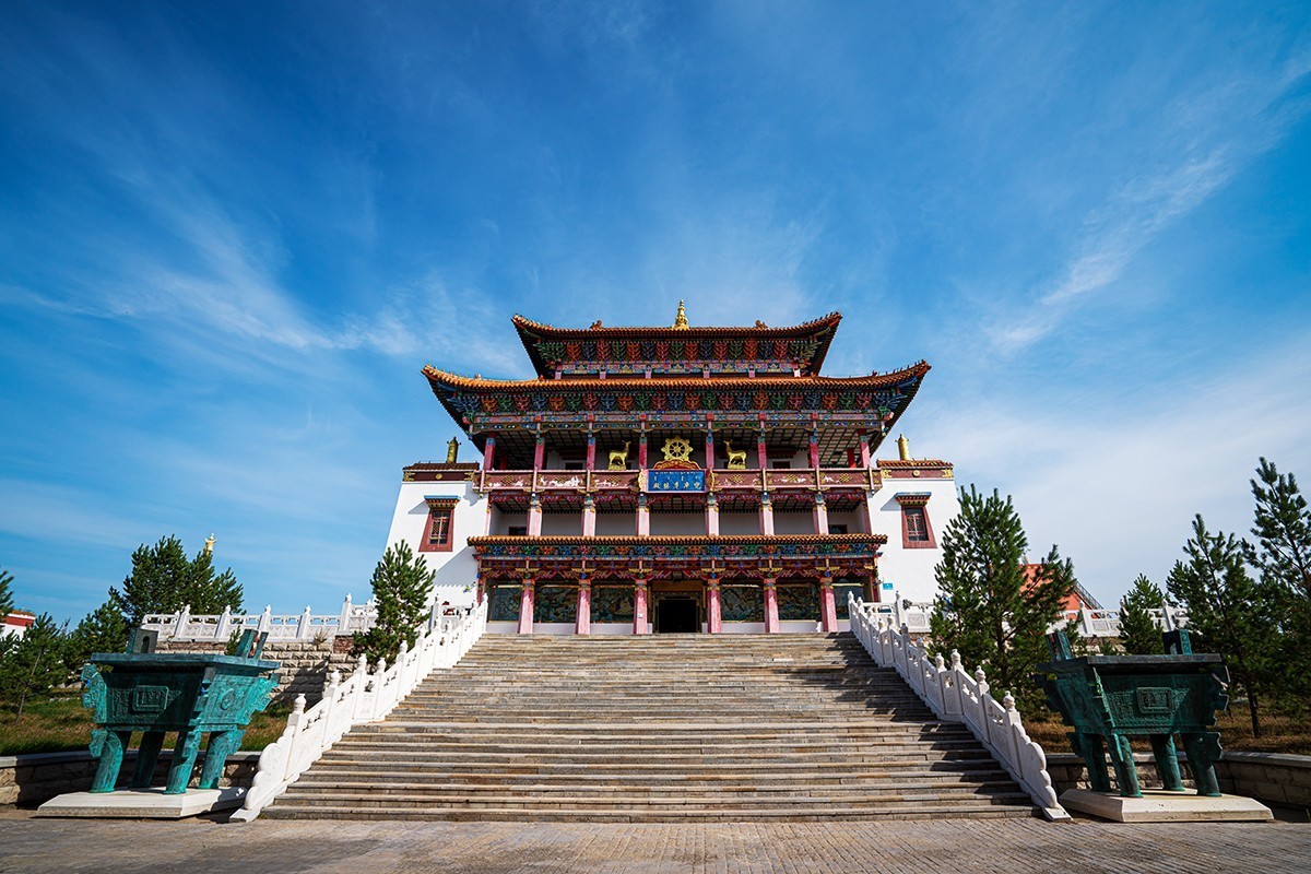 结伴旅游---海拉尔的两河圣山风景区