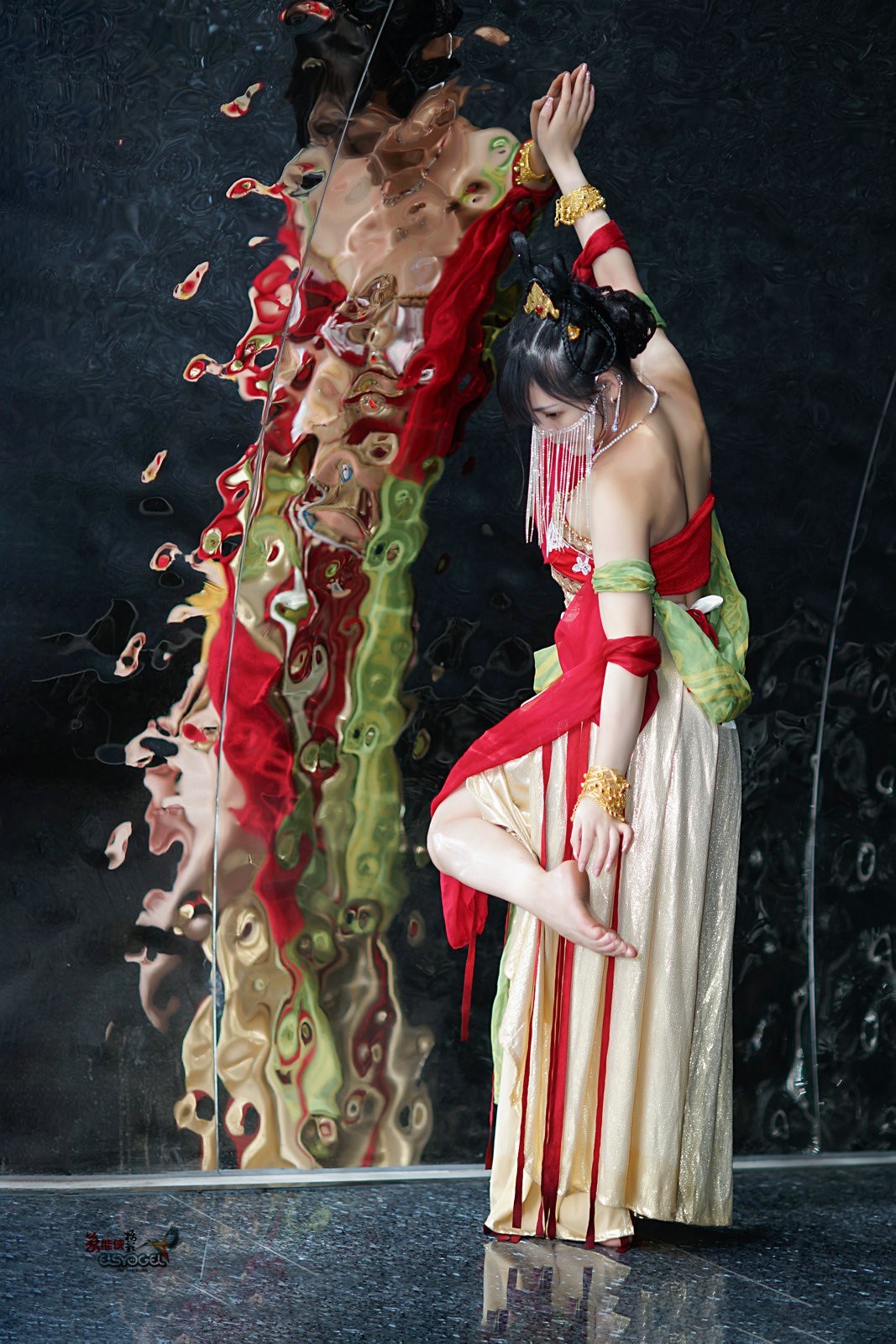 【落花入盏】---佳佳