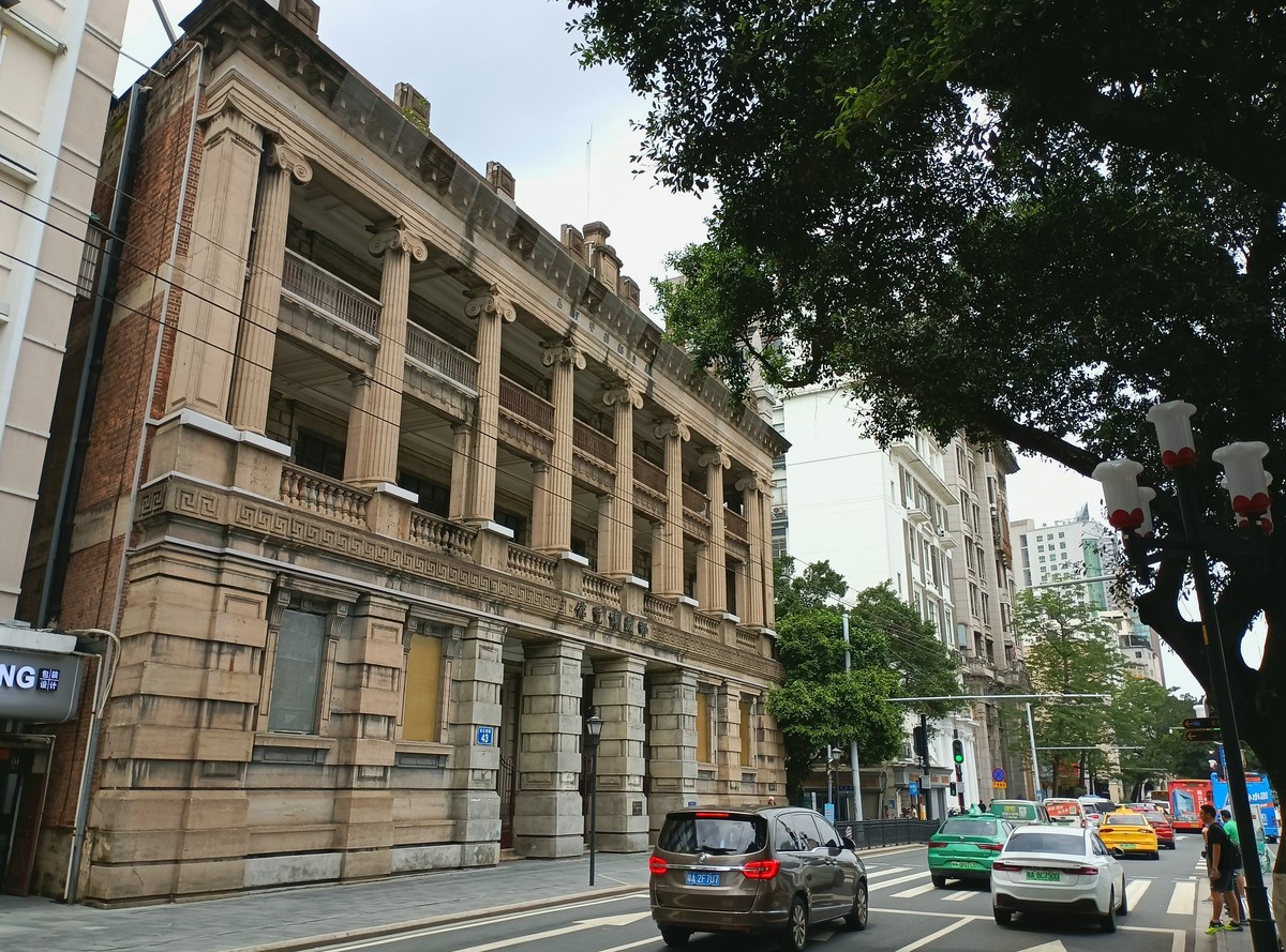 清朝末年的建筑。。。。。。