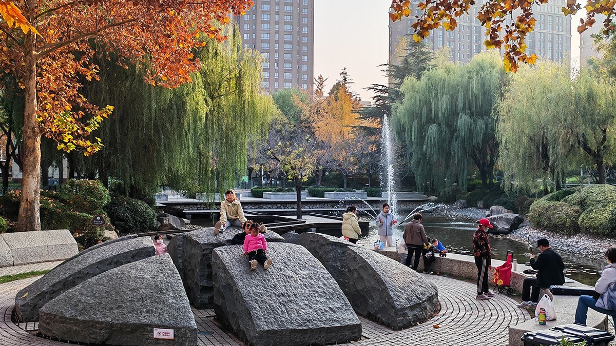 地中海广场爱丽丝公园