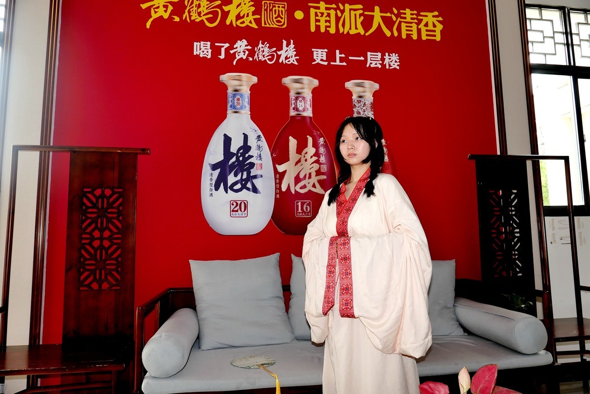 室内环境人像----酒文化博物馆！