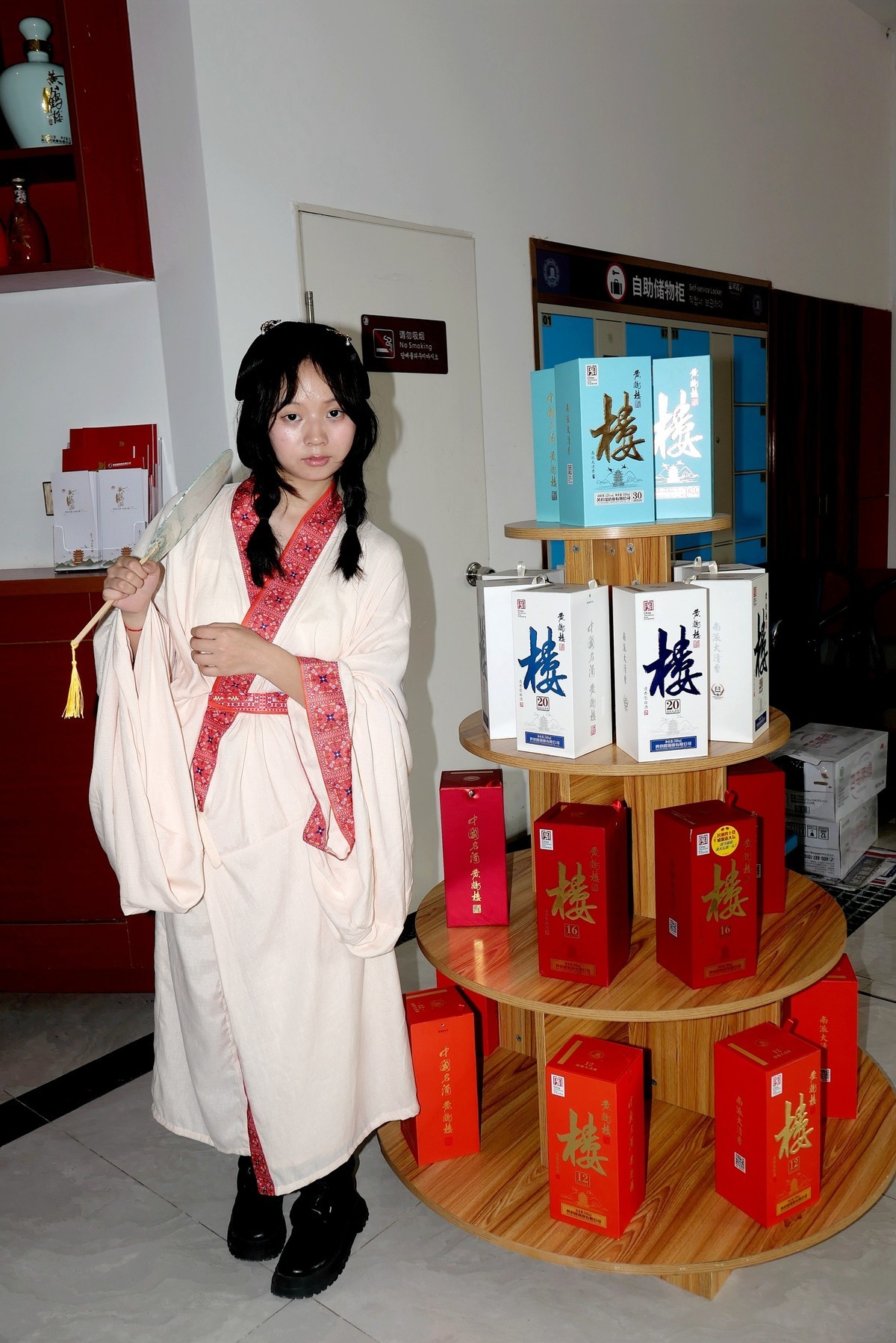 室内环境人像----酒文化博物馆！