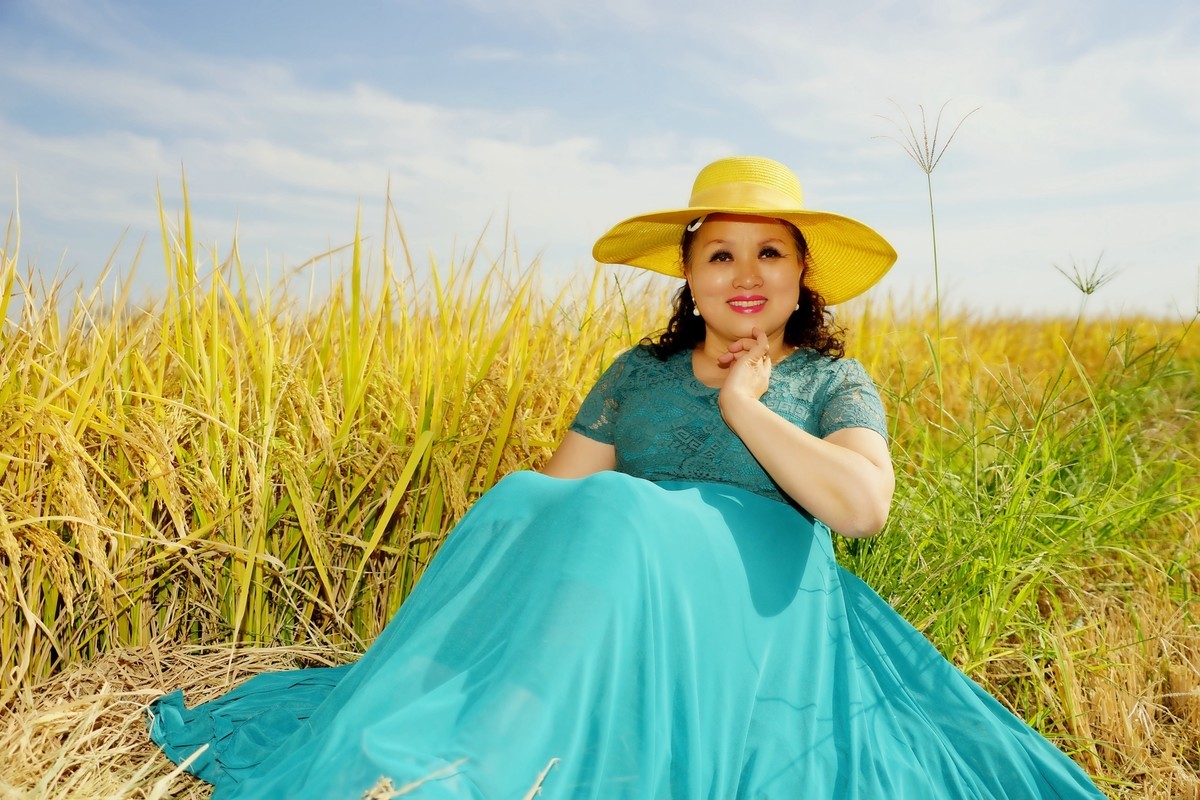 环境人像--稻田里的碟儿美女！