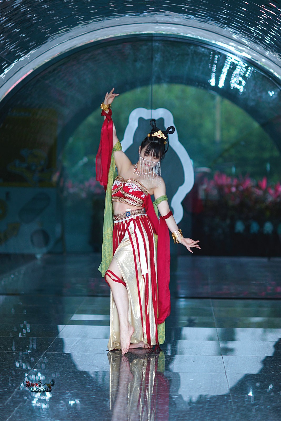 【落花入盏】---佳佳