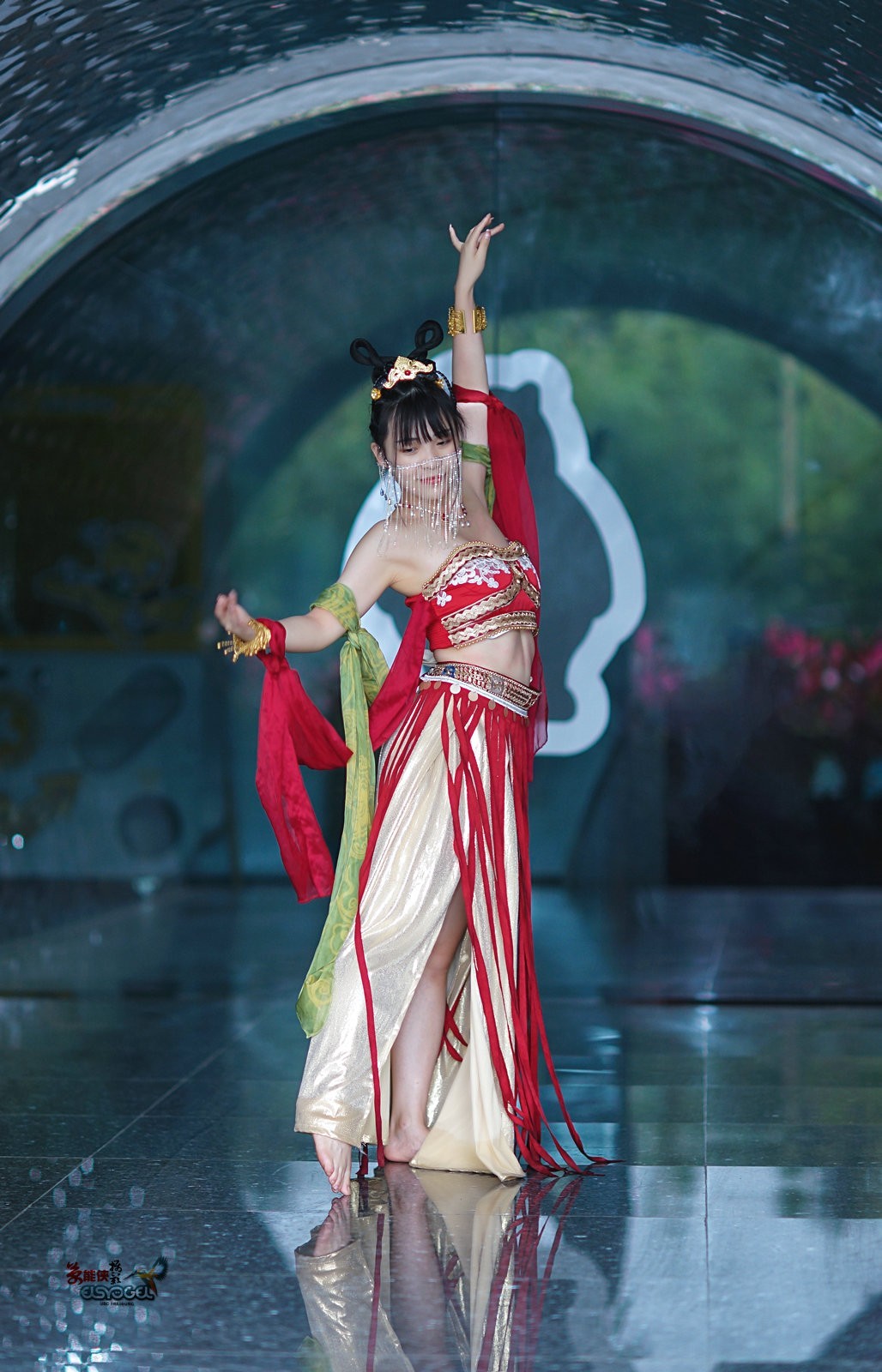 【落花入盏】---佳佳