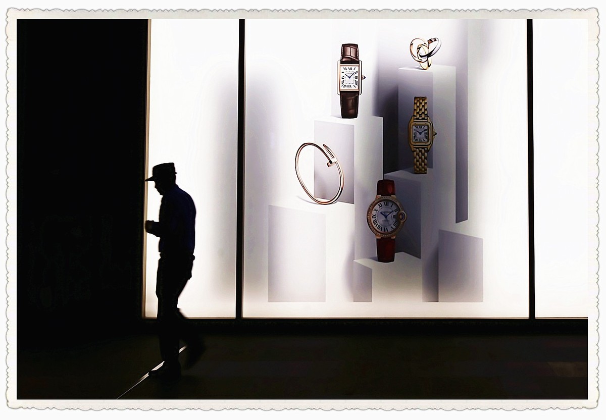 夜幕下的行动轨迹