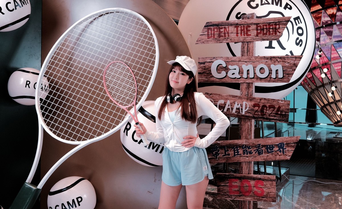 佳能器材展会拍靓女