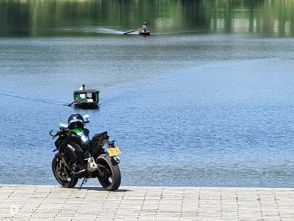 湖光山色迷人眼