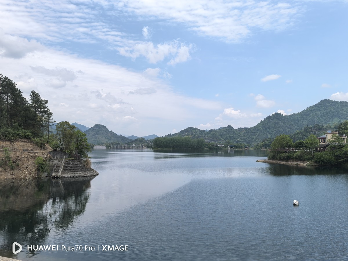 湖光山色迷人眼