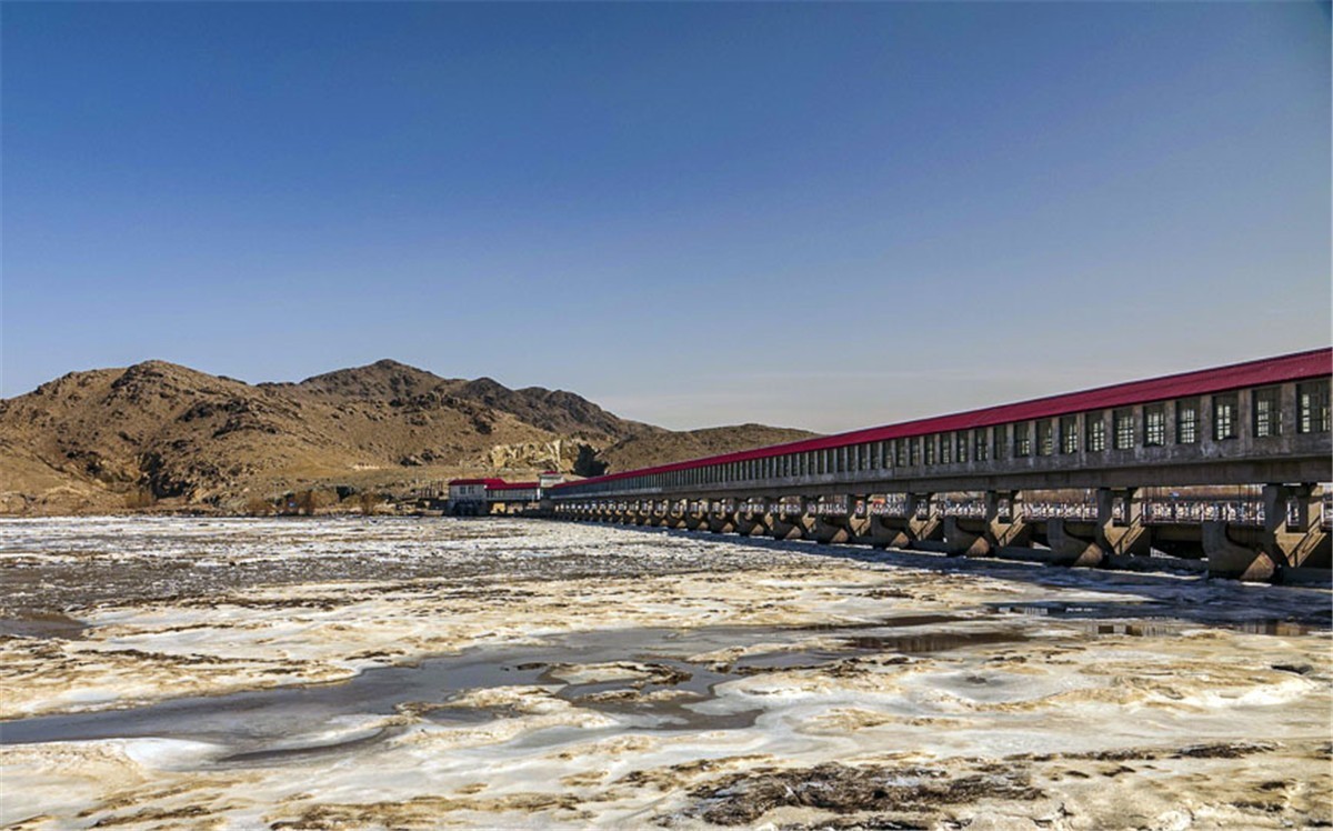 沐沦河早春风光