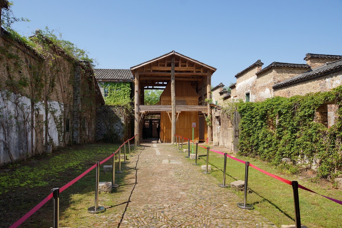 景 德 镇 市 御 窑 厂 博 物 馆