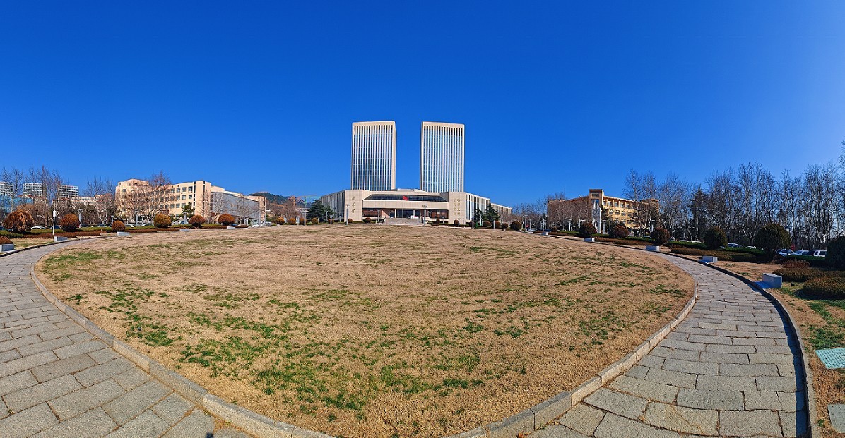 仓促试机《瞎拍》片，买了个新手机还不熟悉，赶紧调教准备上任，哈哈！