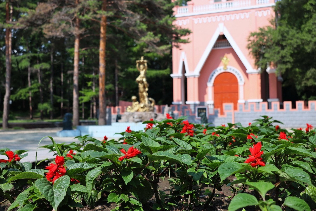 黑龙江森林植物园略影    2。