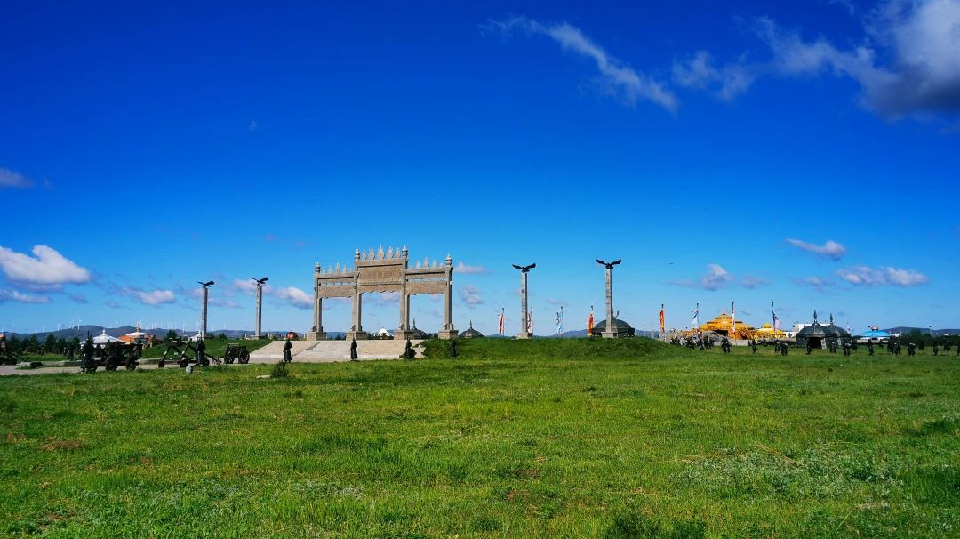 四月春醒，策马京北草原大汗行宫