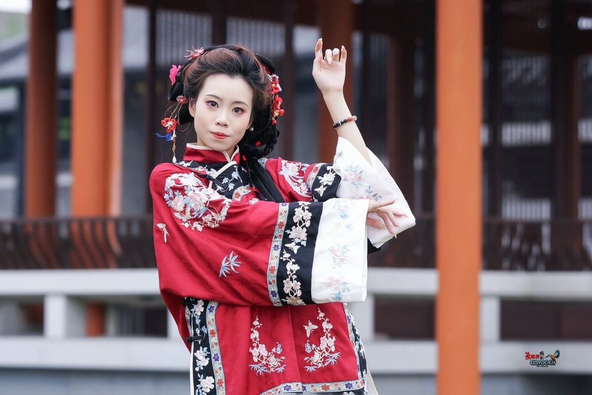 【红袖添香】---芯妍