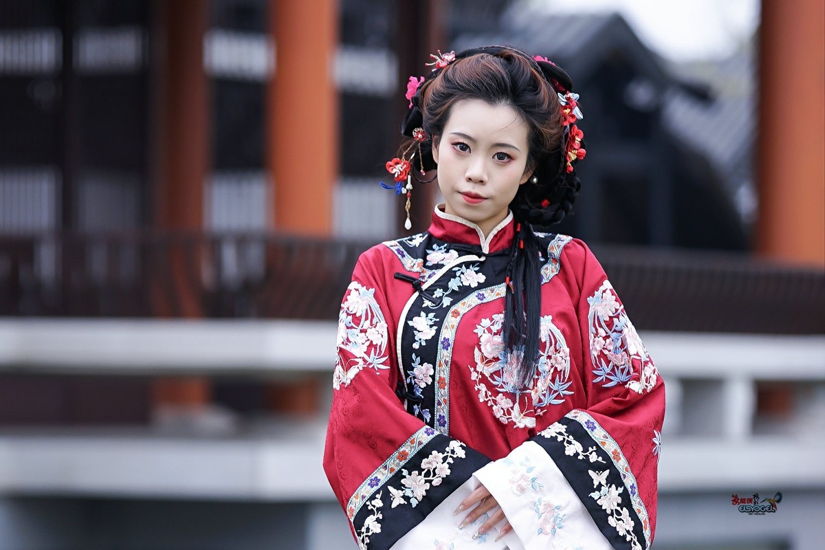 【红袖添香】---芯妍
