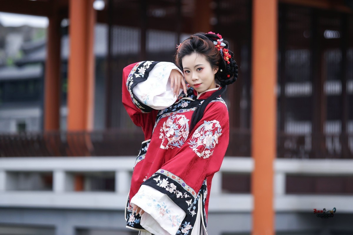 【红袖添香】---芯妍