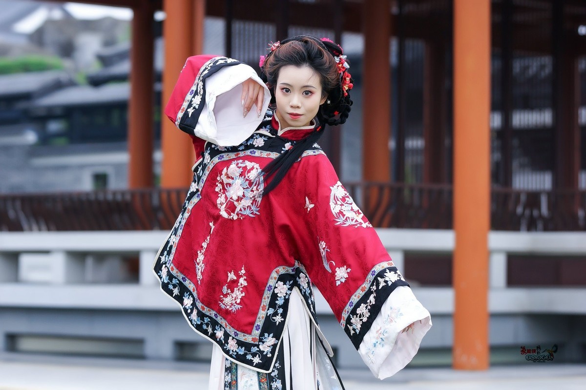 【红袖添香】---芯妍