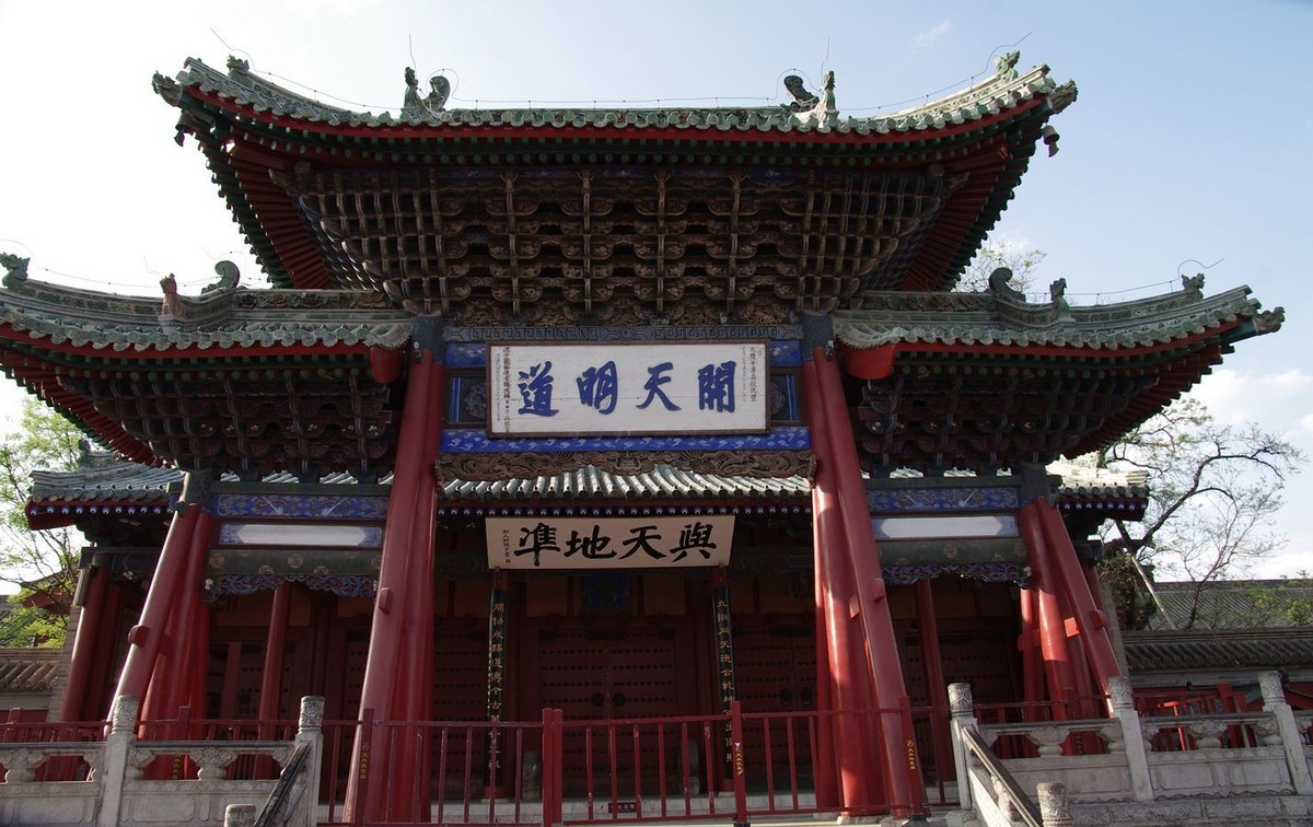 甘肃天水傍晚掠影