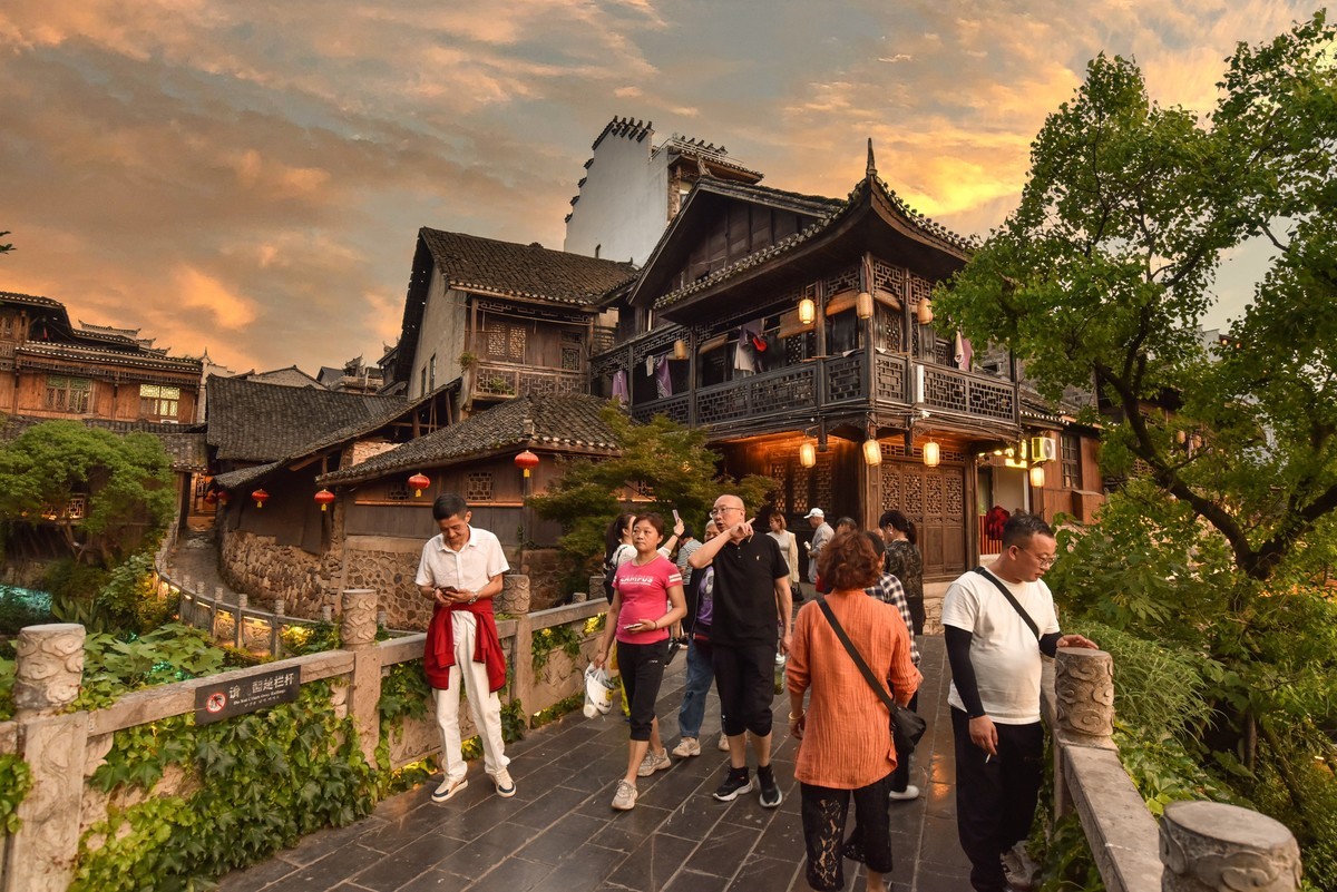 湖南茶峒（边城）夜色1