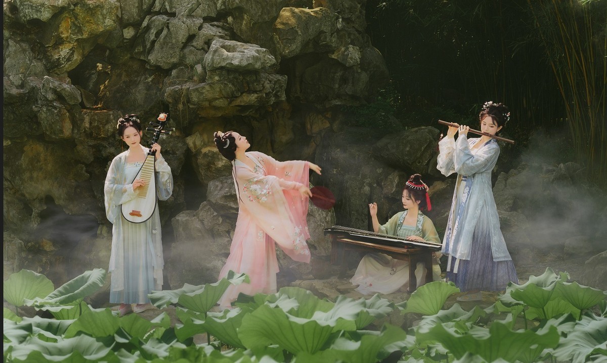 汉服美女群像