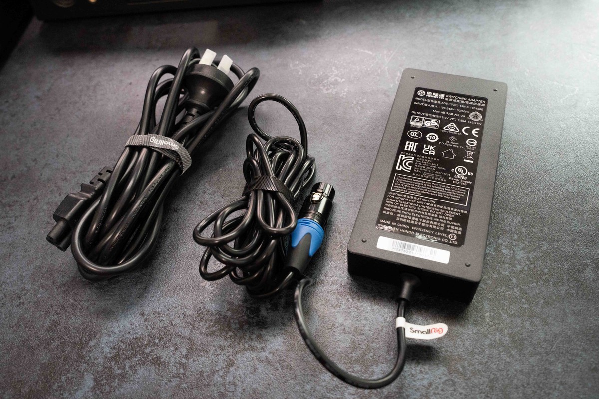 关于布光的那些事 分享新入手的斯莫格RC120双色温影视灯