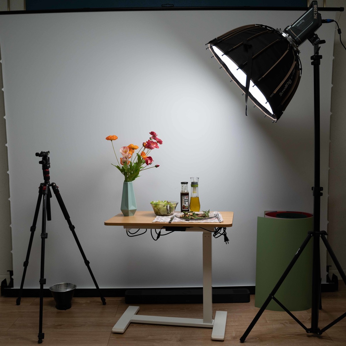 关于布光的那些事 分享新入手的斯莫格RC120双色温影视灯