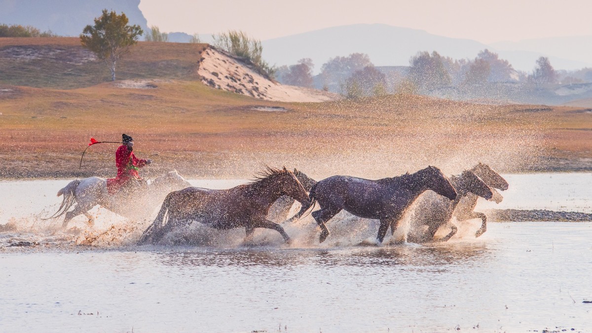 克什克腾旗------疾马飞浪（二）