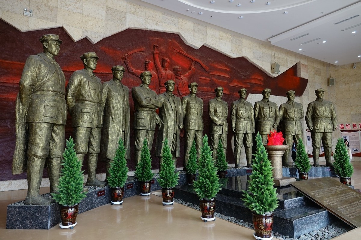 瞻仰红军西路军纪念馆