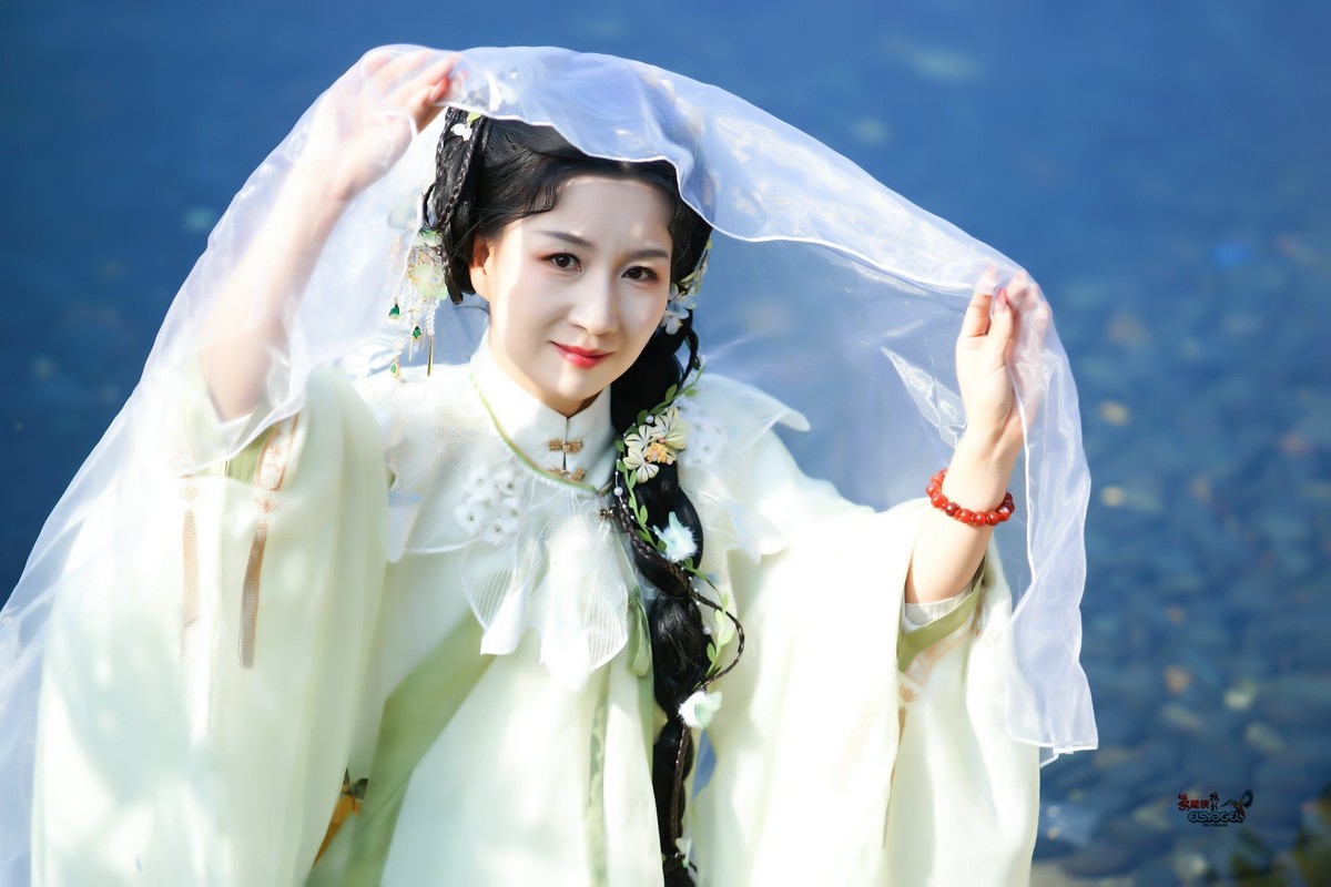 【山海相逢】---婉灵