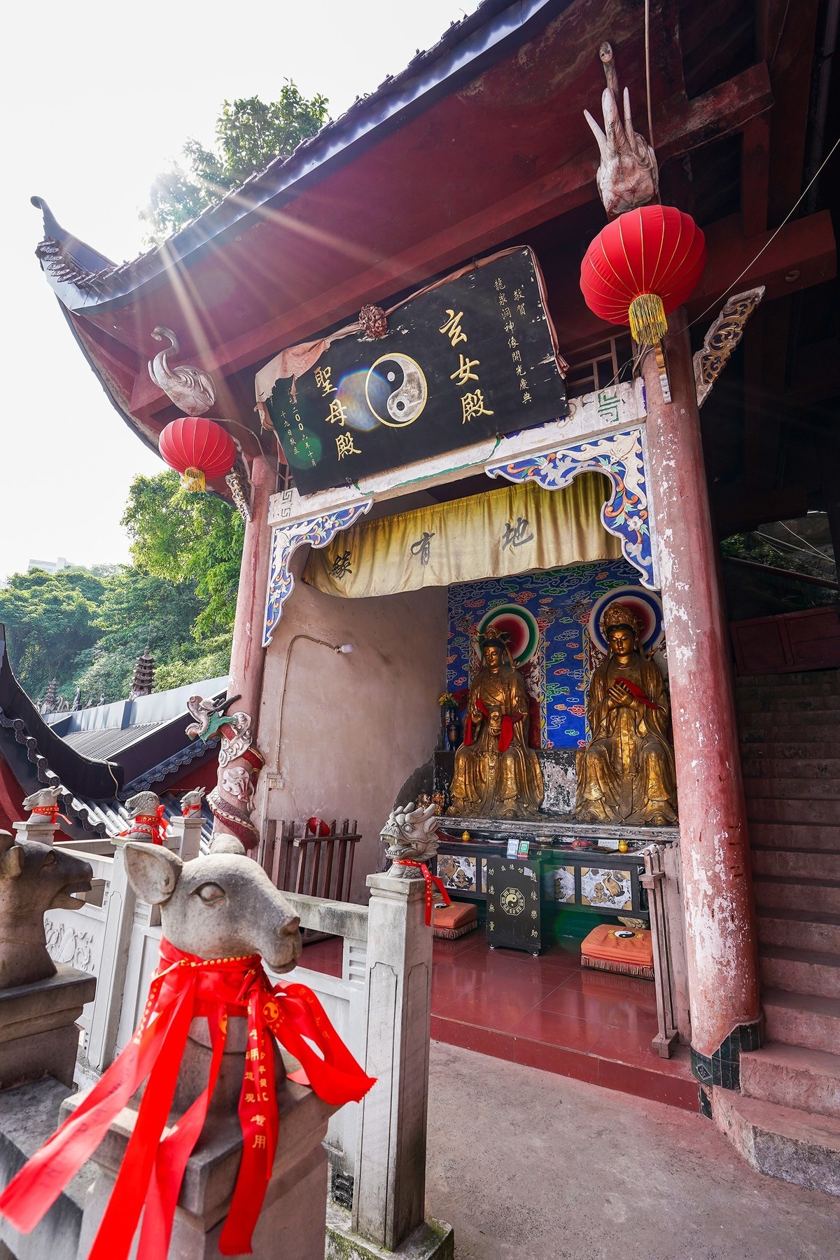 龙泉洞道观里的神仙