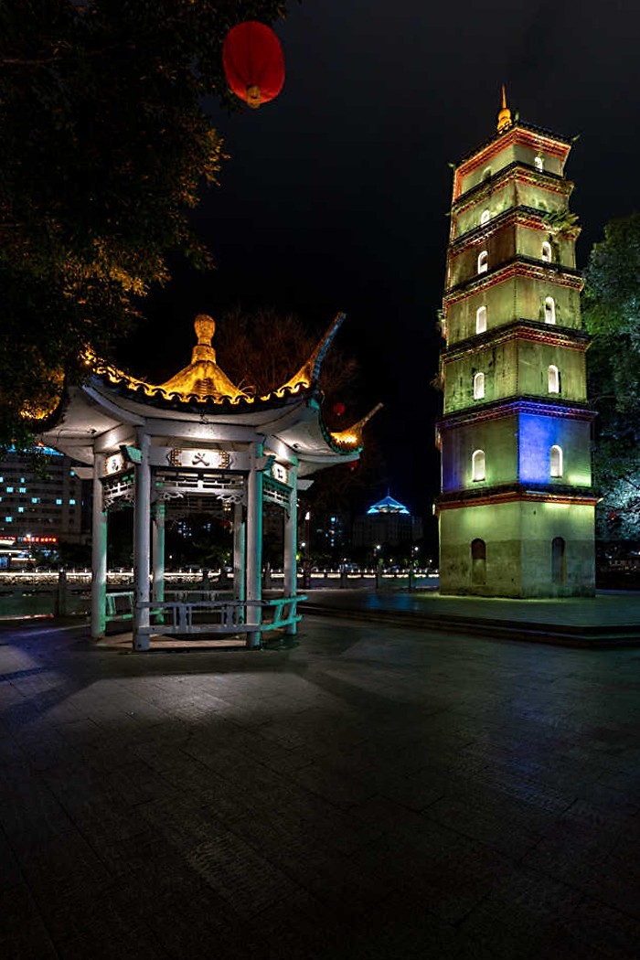 a7Rm4+FE 16-35 F2.8 GM (  夜拍文昌塔 )