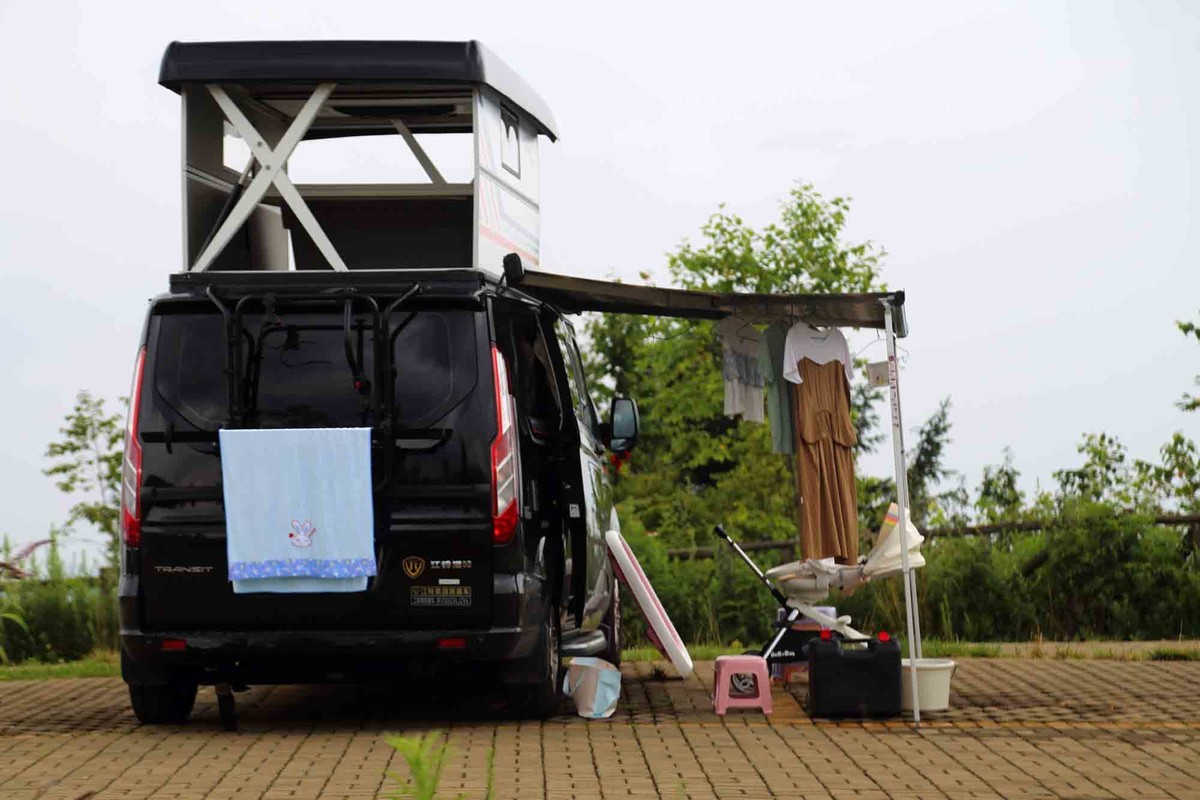 野玉海的避暑房车