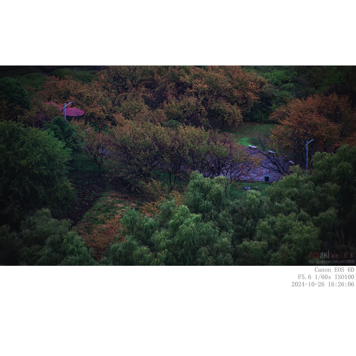 阴天的秦岭  渭河