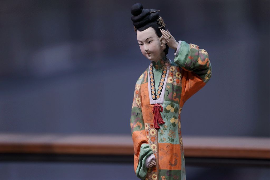 华服。泥彩----中华历代服饰泥塑展