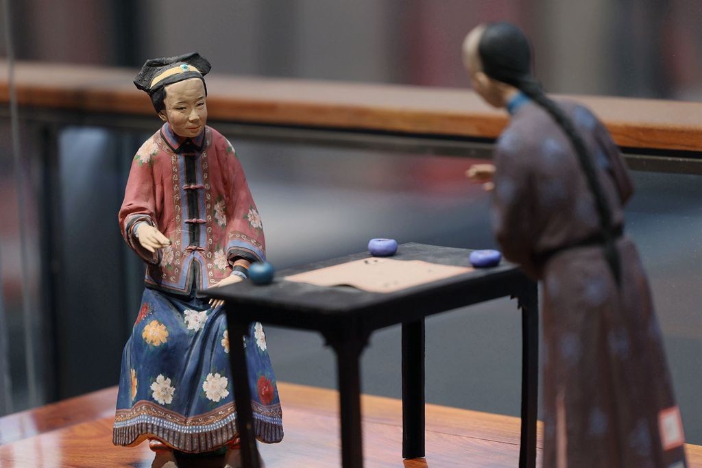 华服。泥彩----中华历代服饰泥塑展