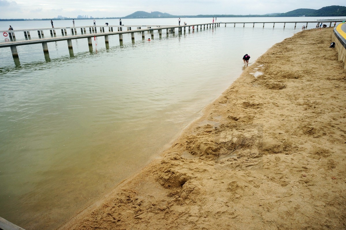 凌波门新貌*东湖——武汉随笔