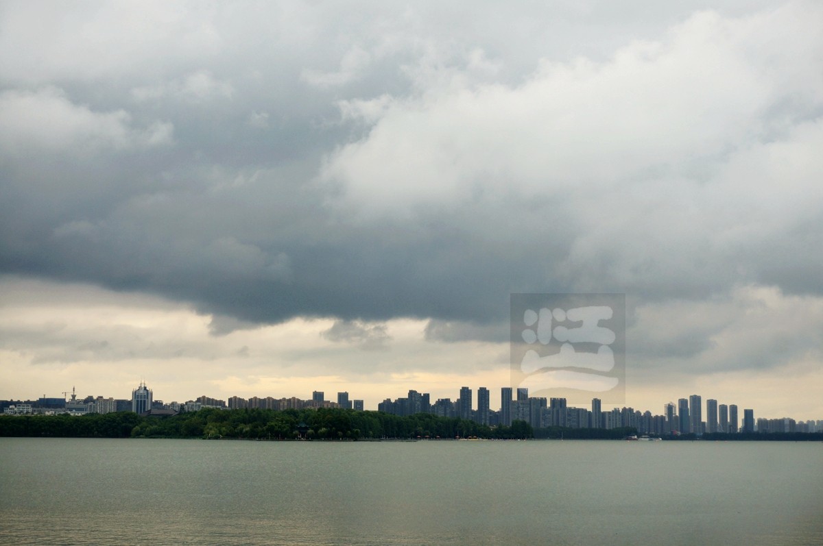 凌波门新貌2*东湖——武汉随笔