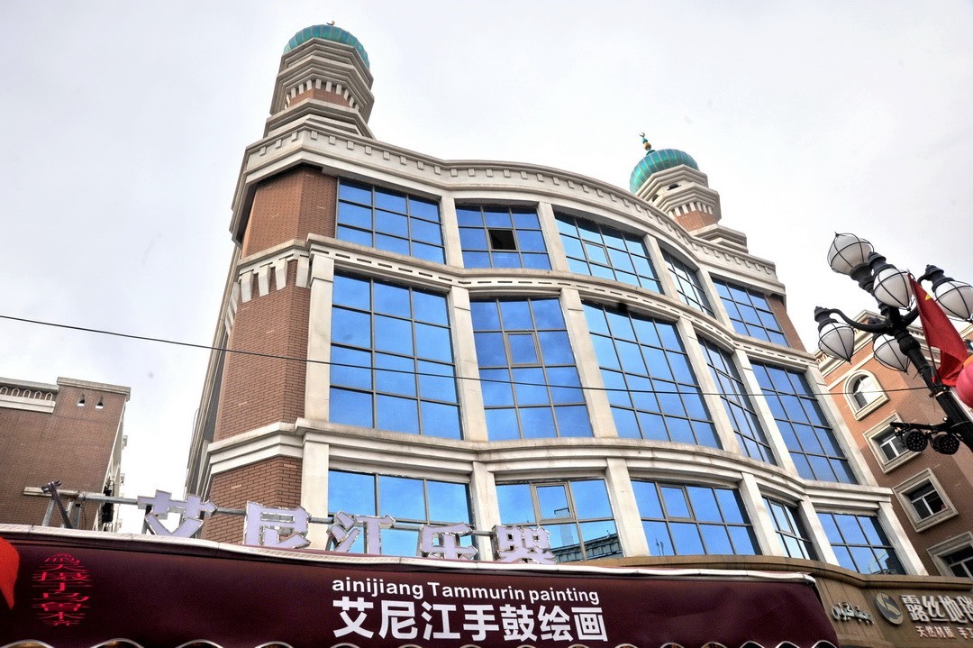 新疆国际大巴扎  周鸣天