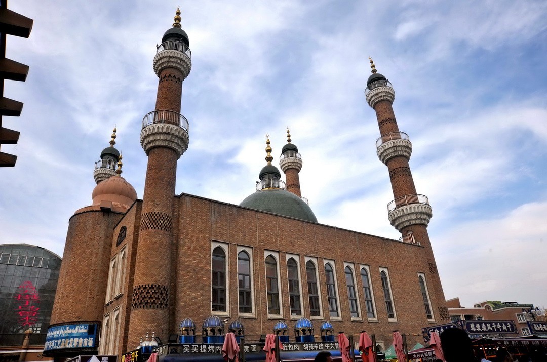 新疆国际大巴扎  周鸣天