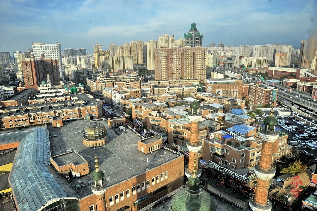 新疆国际大巴扎  周鸣天