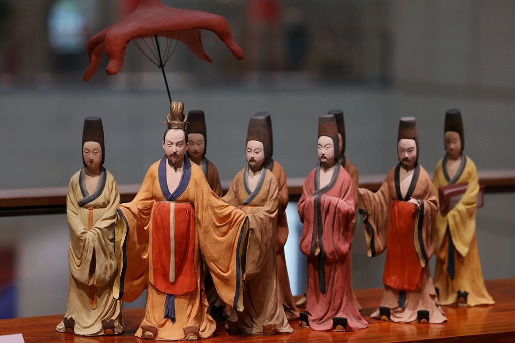 华服。泥彩----中华历代服饰泥塑展