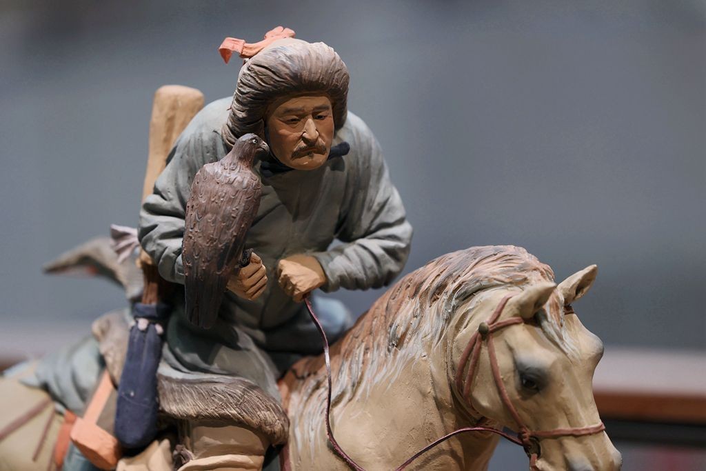 华服。泥彩----中华历代服饰泥塑展