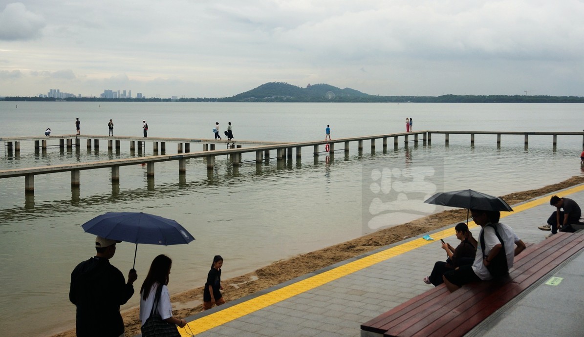 凌波门新貌2*东湖——武汉随笔