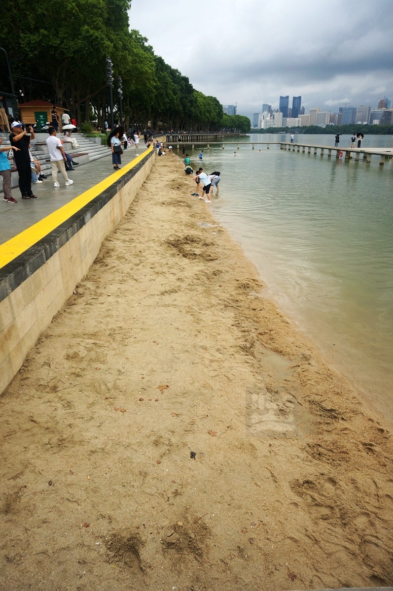 凌波门新貌2*东湖——武汉随笔