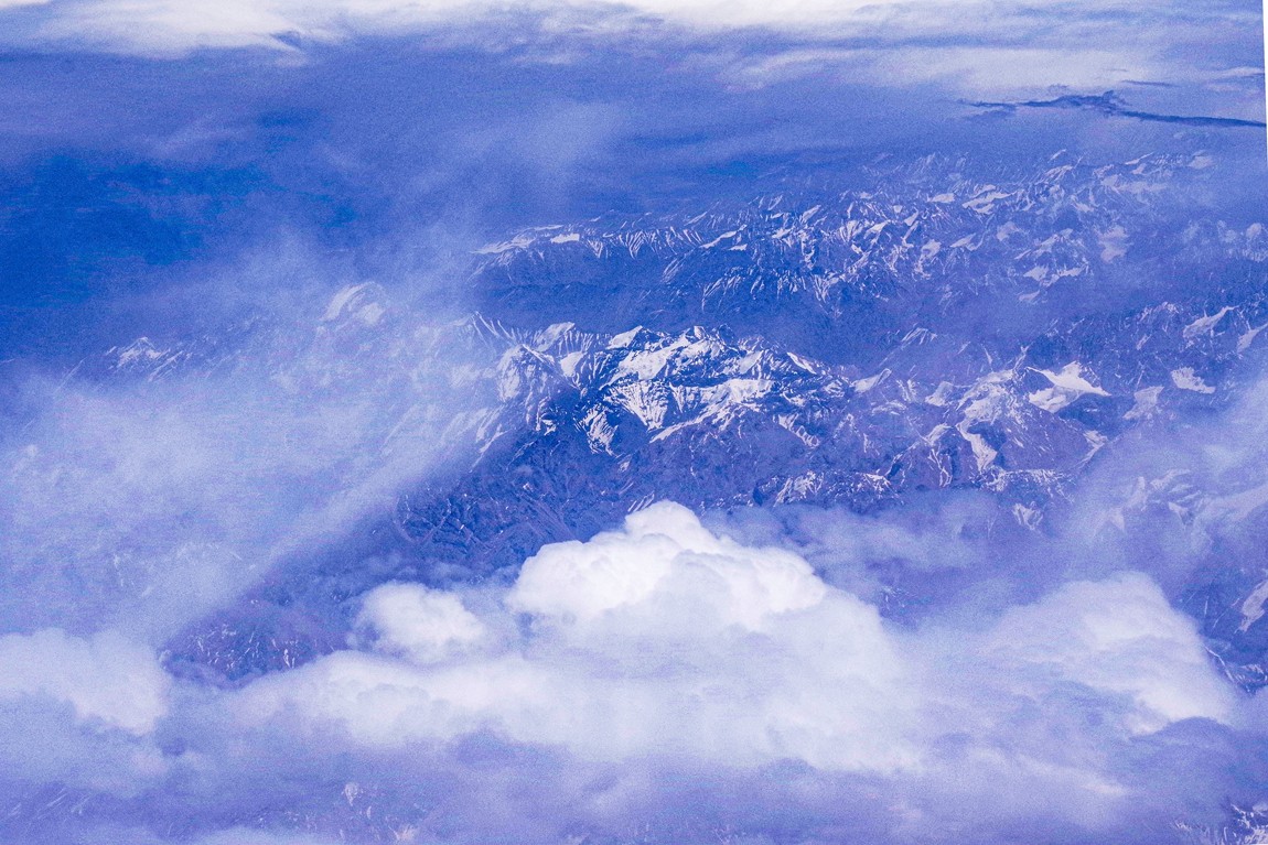 从库尔勒经塔里木到伊宁【4】航拍飞越天山